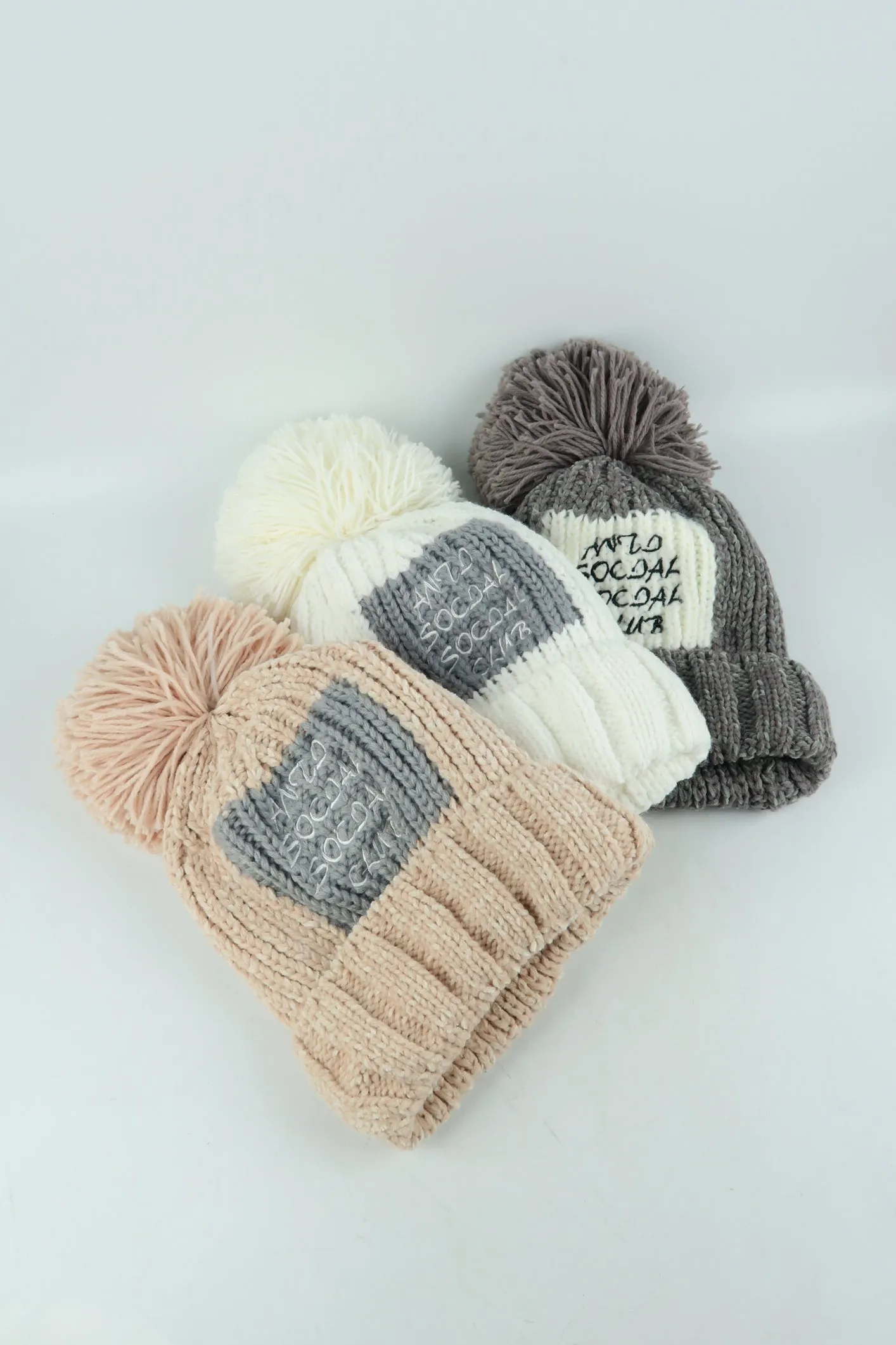 หมวกไหมพรมถักลายร่อง สำหรับกันหนาว - Stylish Unisex Knitted Beanie Hat
