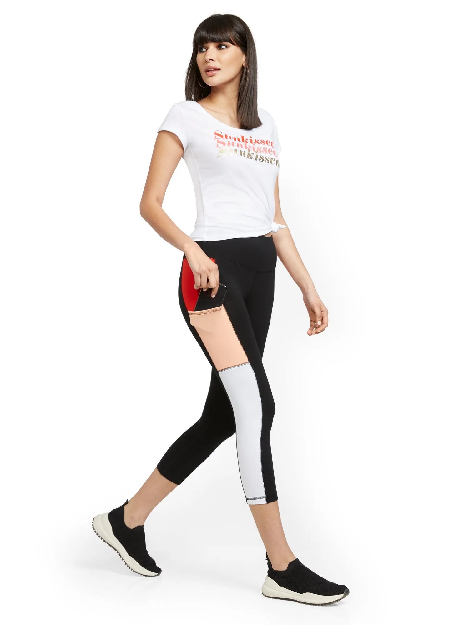 Colorblock High-Waisted Capri Pocket Legging