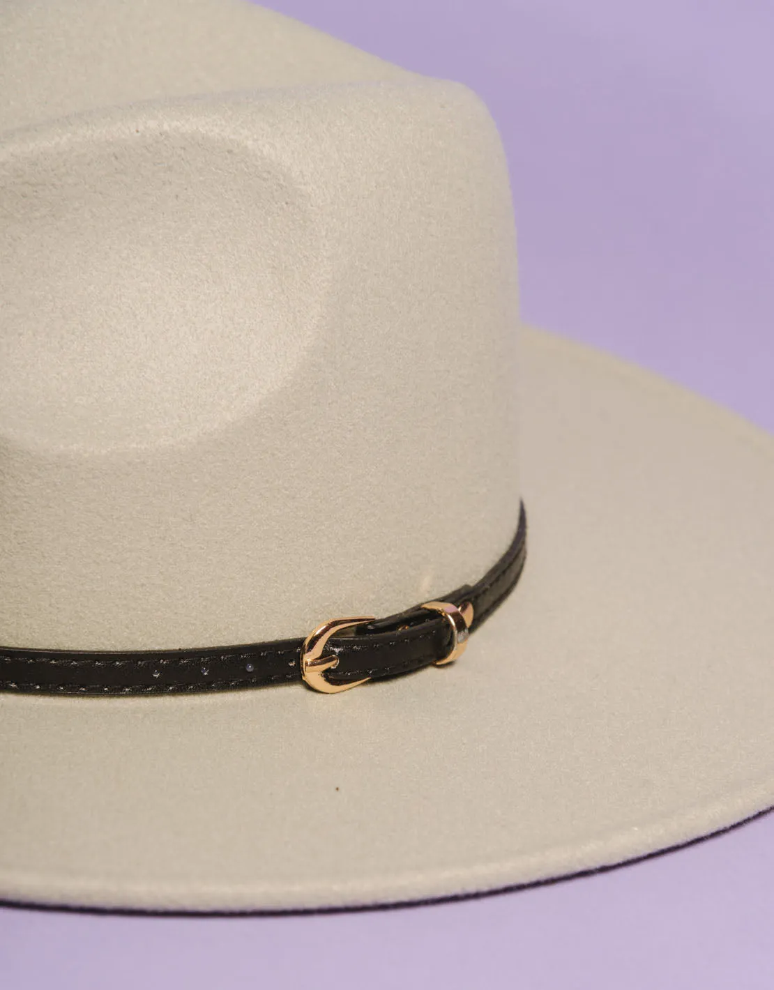 Felt hat with strap