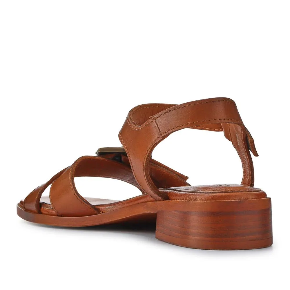 Hythe Smart Leather Sandals - HYTHE / 327 161