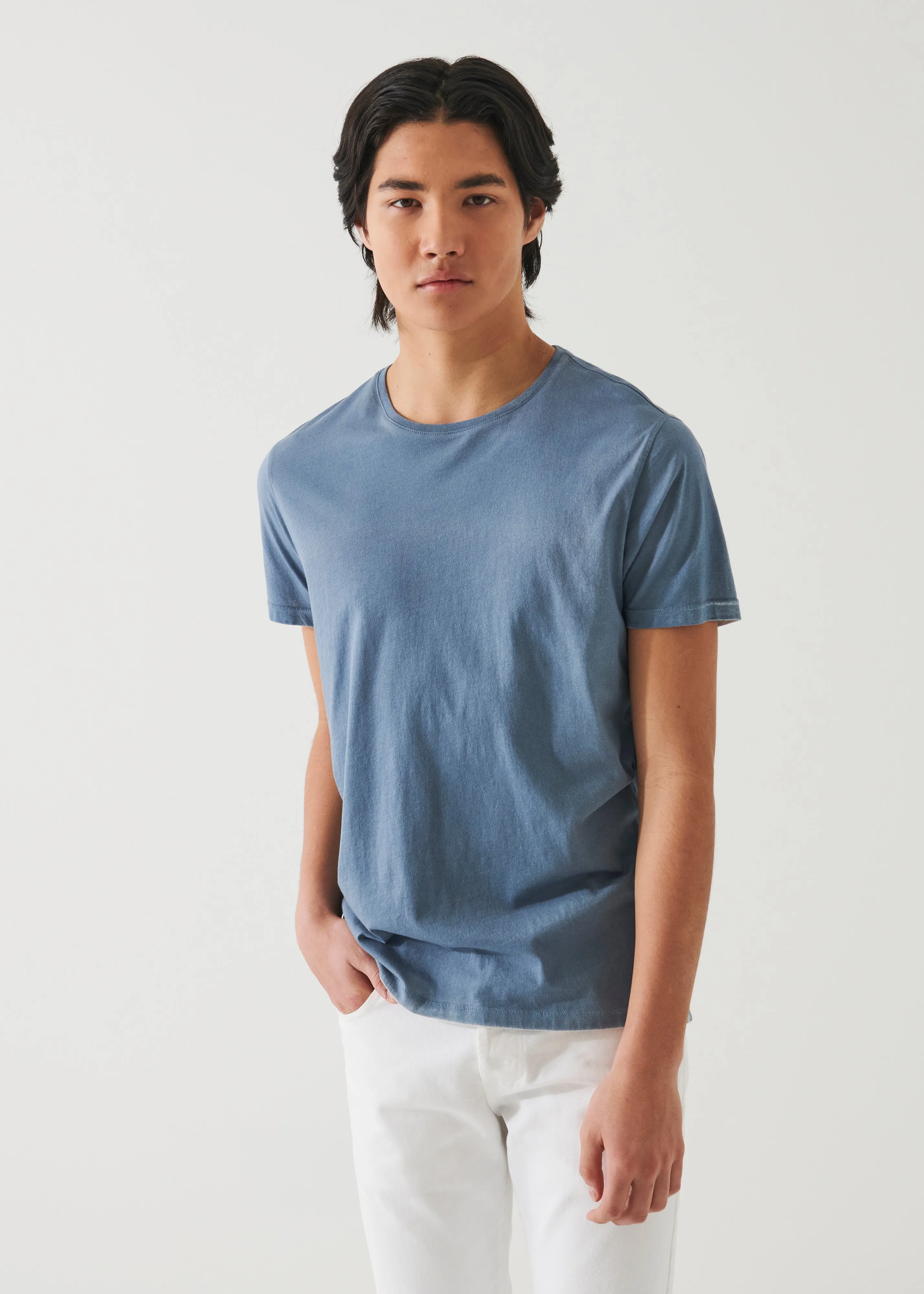 LIGHTWEIGHT PIMA COTTON SPRAY WASH T-SHIRT