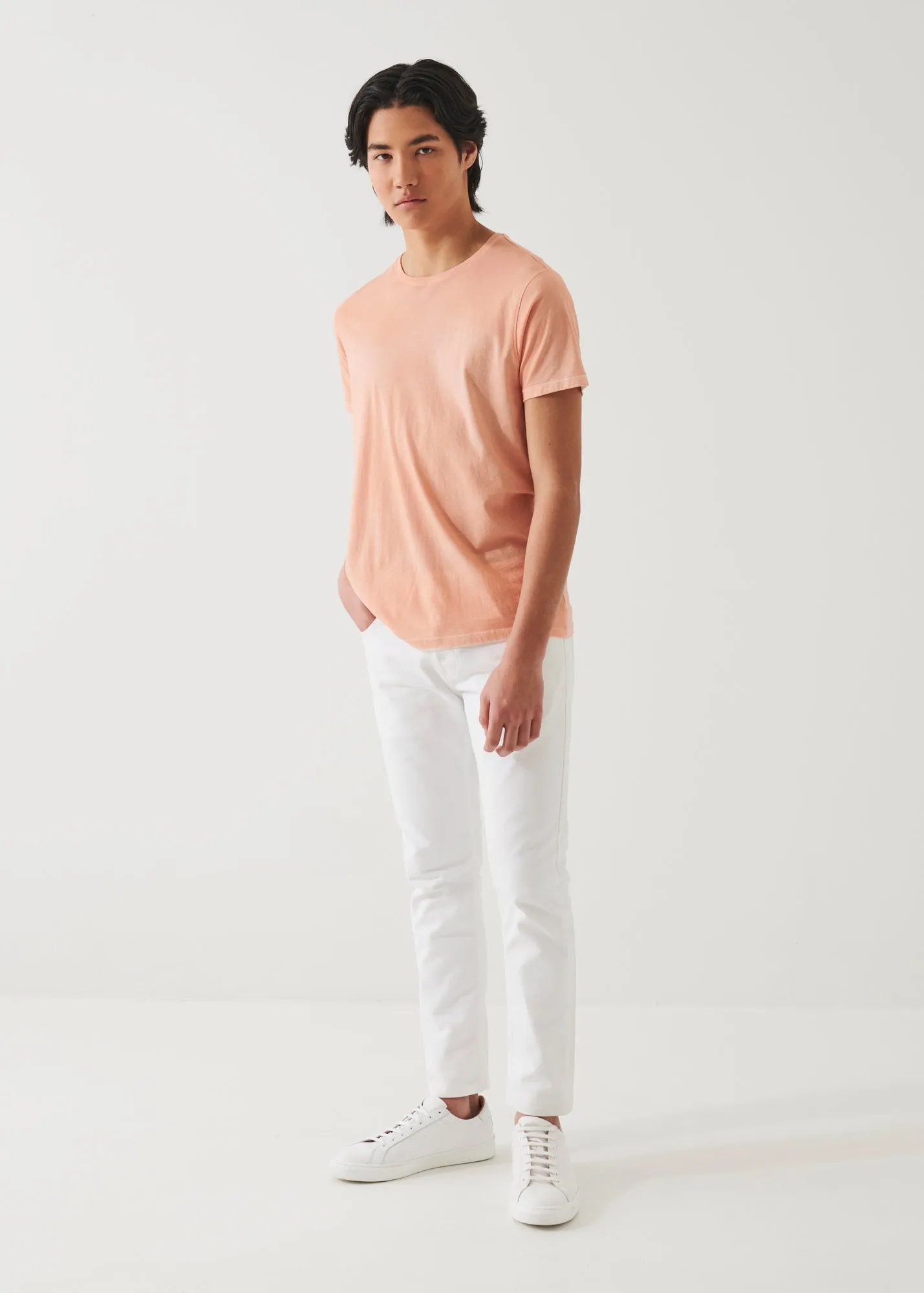LIGHTWEIGHT PIMA COTTON SPRAY WASH T-SHIRT