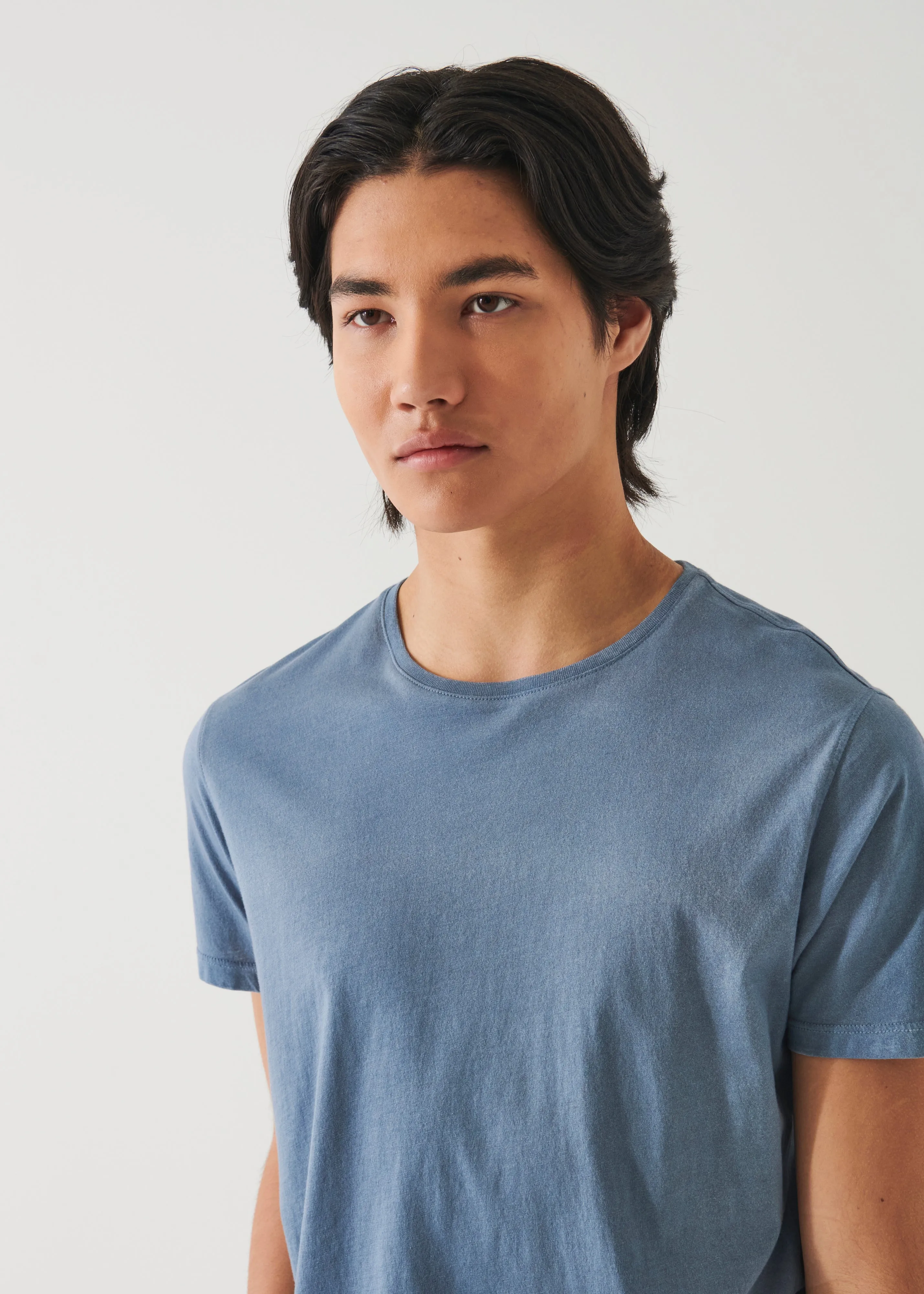LIGHTWEIGHT PIMA COTTON SPRAY WASH T-SHIRT