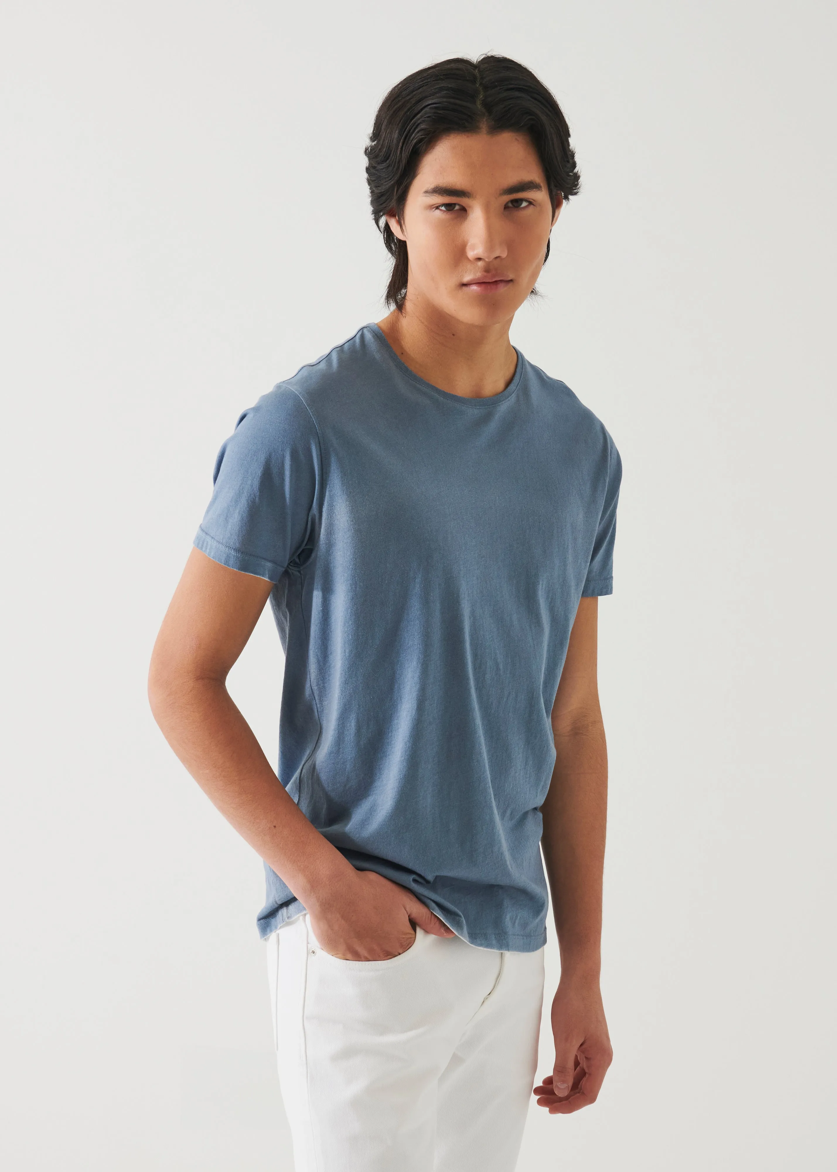LIGHTWEIGHT PIMA COTTON SPRAY WASH T-SHIRT