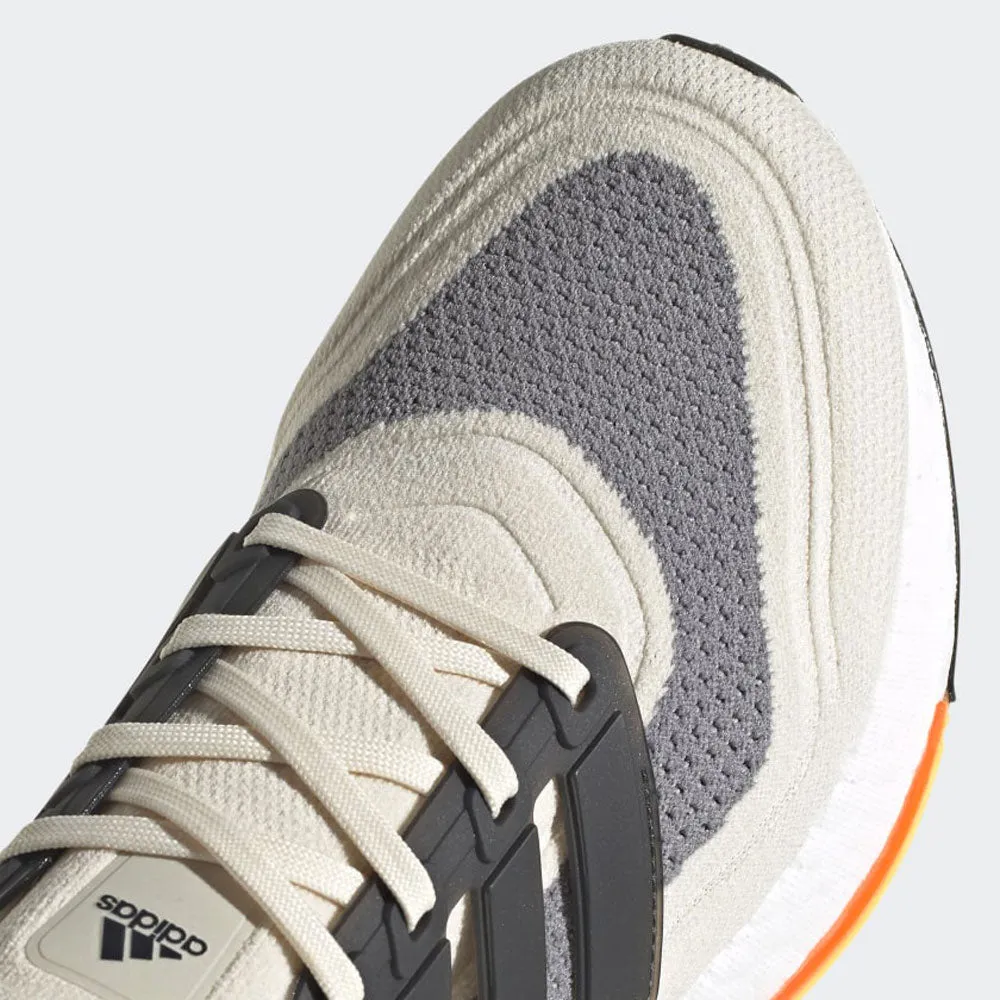 Scarpe Uomo ADIDAS Sneakers linea Ultraboost 21 in Tessuto Bianco Nero e Rosso