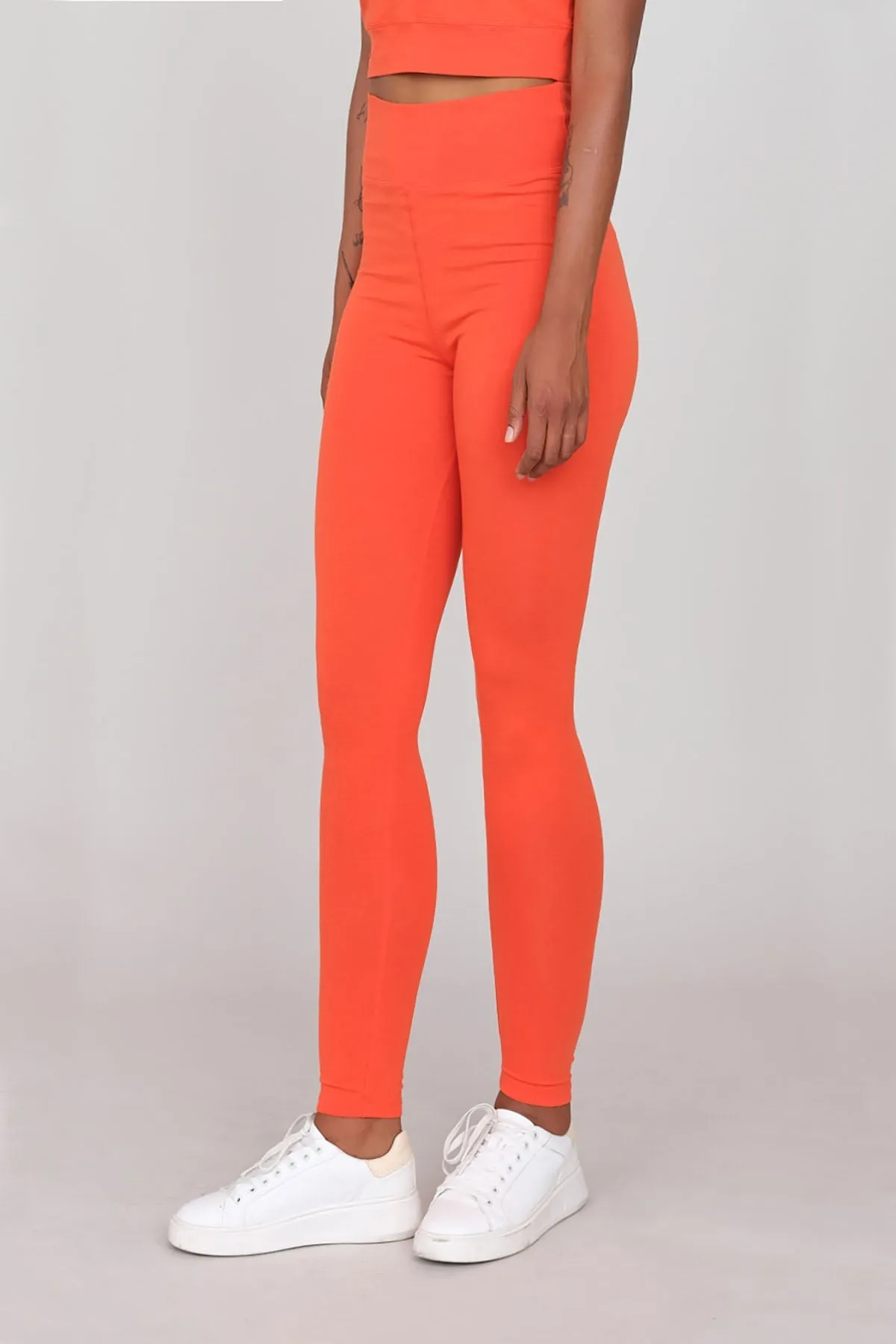 Sporty Set Leggings And Top Orange